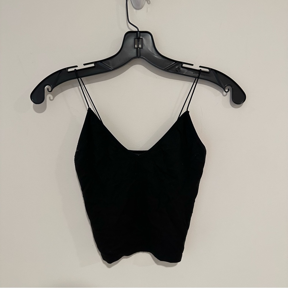 ✨ Brandy Melville Skinny Strap Black Tank ✨